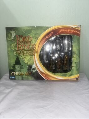 RARE The Lord Of The Rings THE FELLOWSHIP OF THE RING CHESS SET Complete!